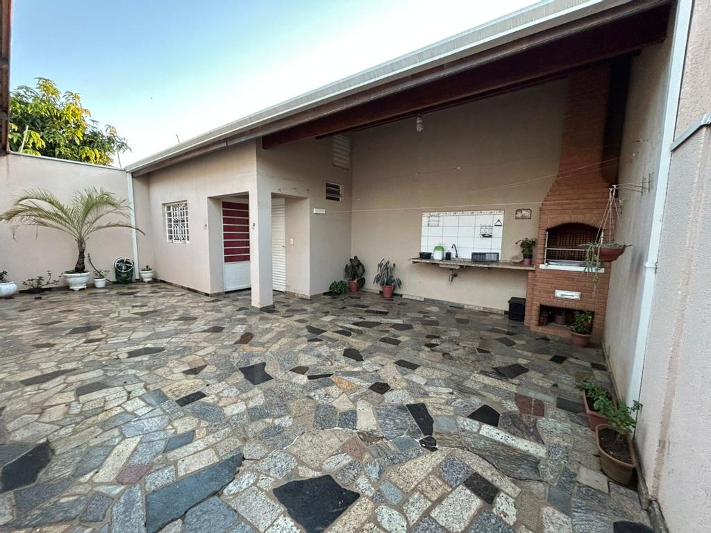 Casa à venda em Jardim Adélia Cavicchia Grotta, Limeira