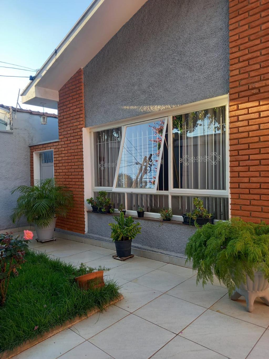 Casa 3 Quartos em Vila Camargo - Limeira