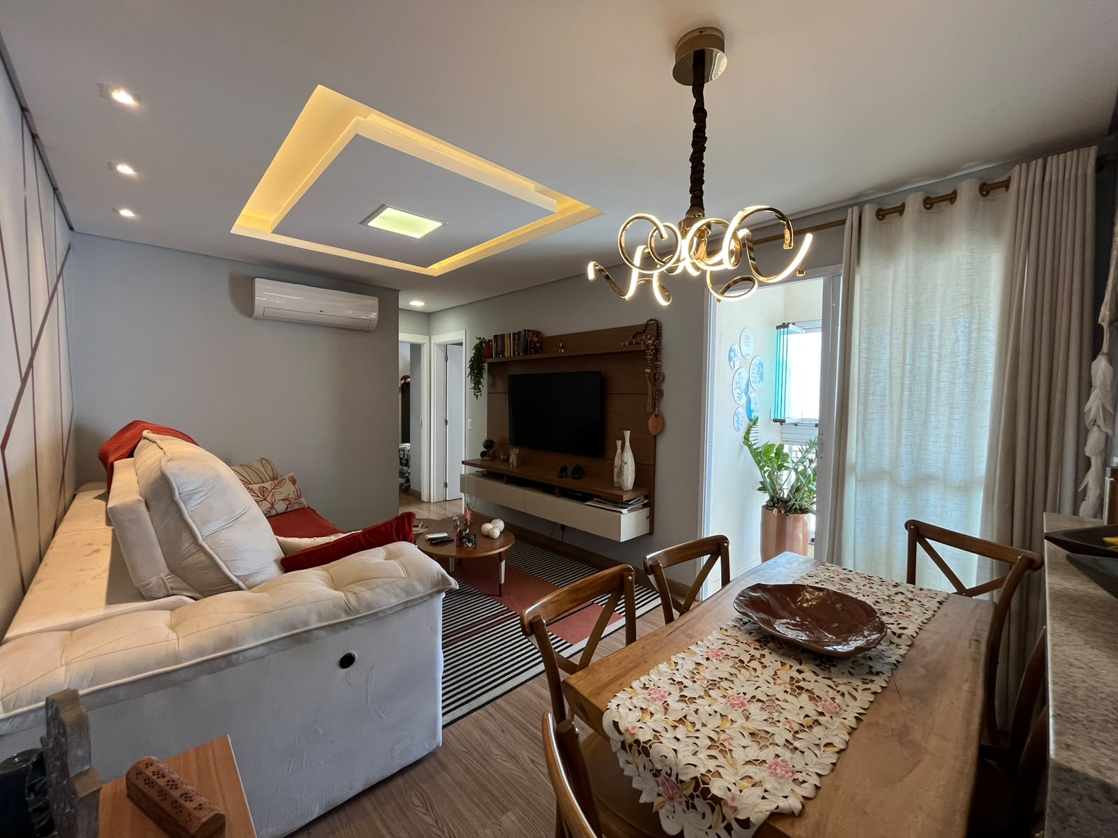 Apartamento 2 Dorm com suíte no Pátio das Palmeiras