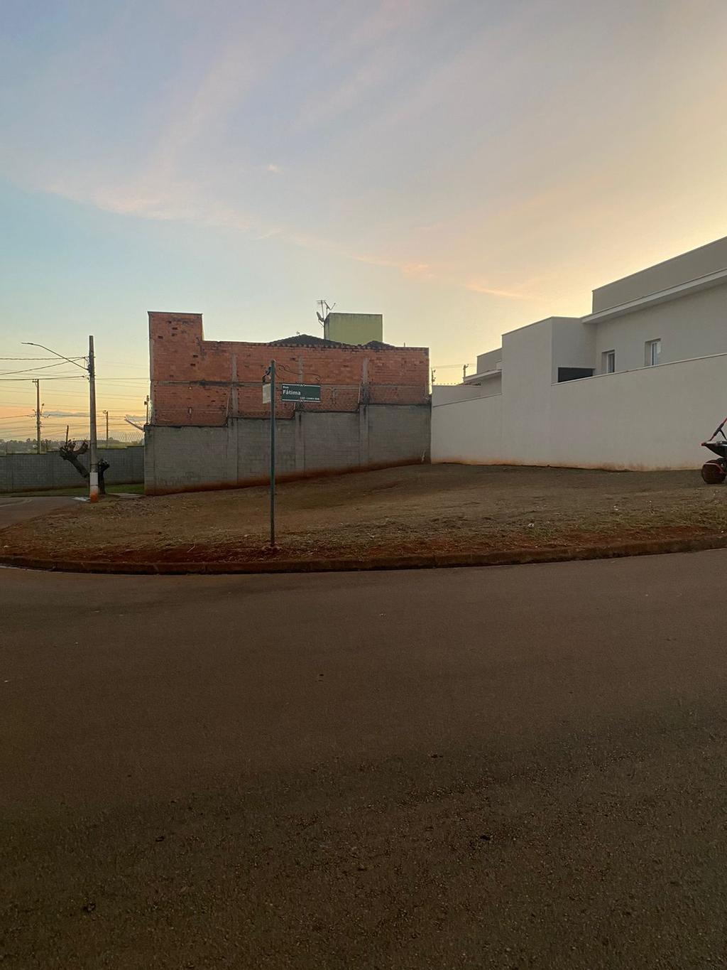 Terreno à venda em Parque Residencial Roland, Limeira